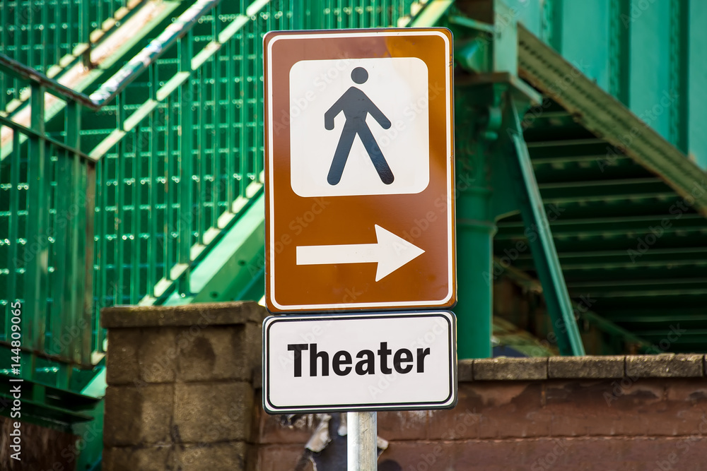 Schild 224 - Theater