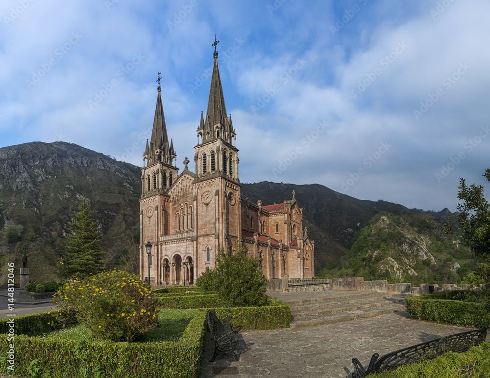 Asturias,basílica de Covadonga