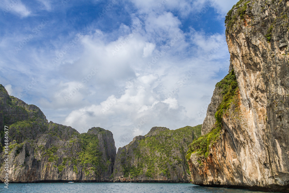 phi-phi island