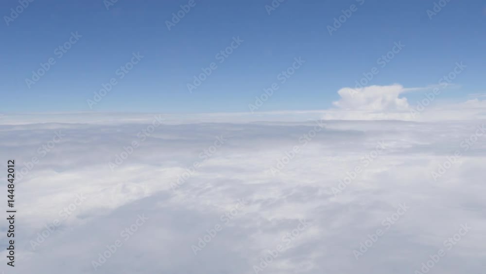 飛行機から見下ろす雲 飛行機から見下ろす雲