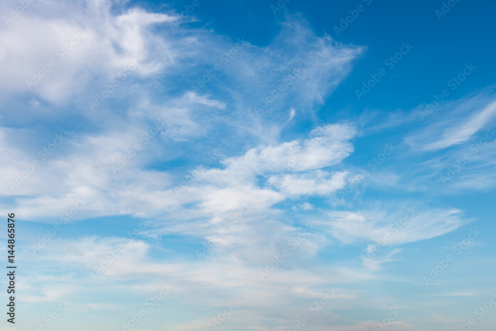 Obraz premium Cloud on the blue sky.