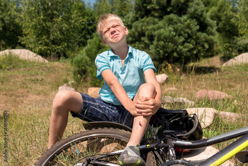 Teenager has fallen from bicycle and was traumatized