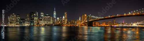 New York © marekzatko