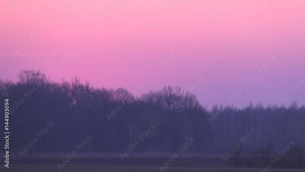 Time Lapse of the sun rising. Also works great as a sunset if played backwards. Time Lapse of the sun rising. Also works great as a sunset if played backwards.