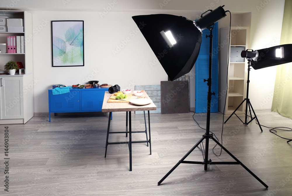 Photo studio with professional lighting equipment while shooting food - obrazy, fototapety, plakaty 