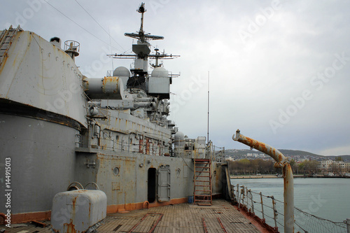 Крейсер «Михаил Кутузов» в порту Новороссийска, Россия