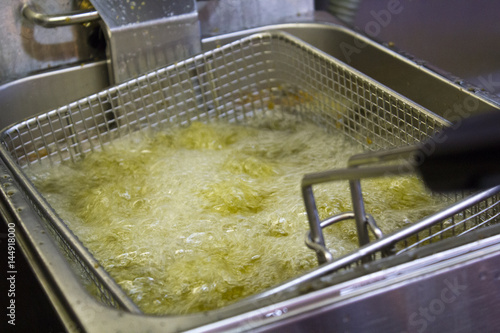 Fryer with boiling oil