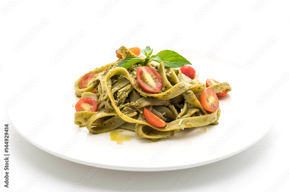spinach fettuccine with tomatoes