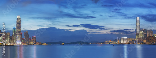 Canvas Print Victoria Harbor of Hong Kong at dusk