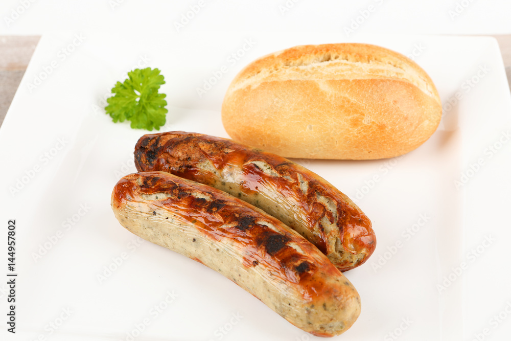 Bratwurst mit Brötchen
