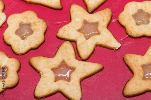 Delicious honey cookies with syrup filling.