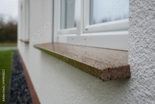 Foto Fensterbänke aus Naturstein.
