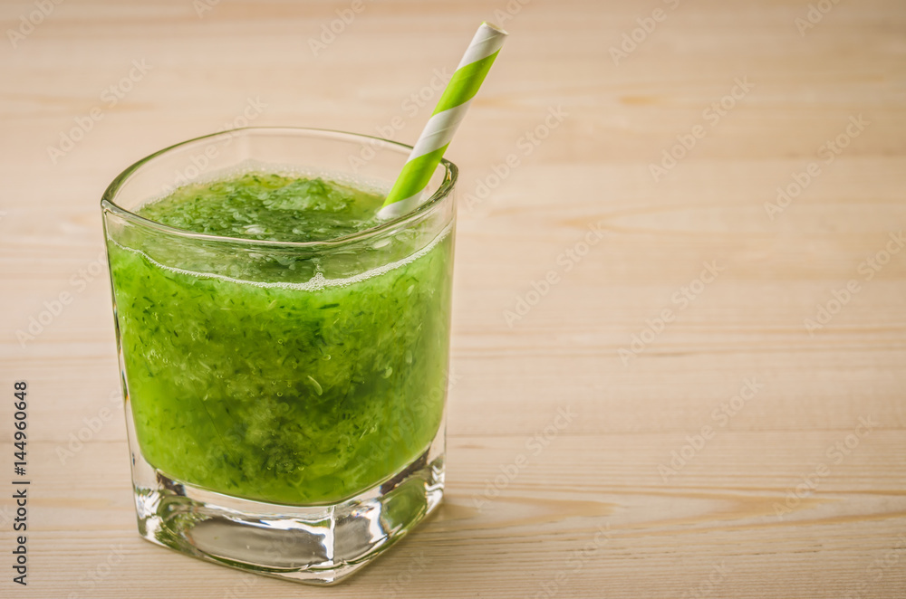 Fresh and healthy green cucumber cocktail/Fresh and healthy cucumber cocktail Fresh and healthy green cucumber cocktail/Fresh and healthy cucumber cocktail