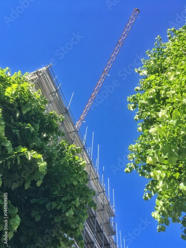 cantiere edile nel verde