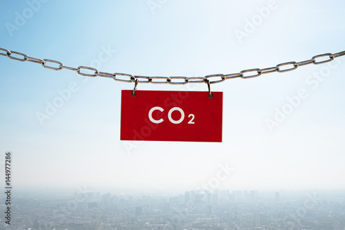 co2 gaz carbonique paris air pollution polluer respirer particule ville urbanisme gaz environnement nuage brume saturation capitale france panneau alerte seuil photo