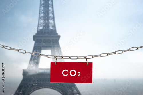 Canvas Print pollution co2 paris air polluer respirer particule ville urbanisme gaz environne