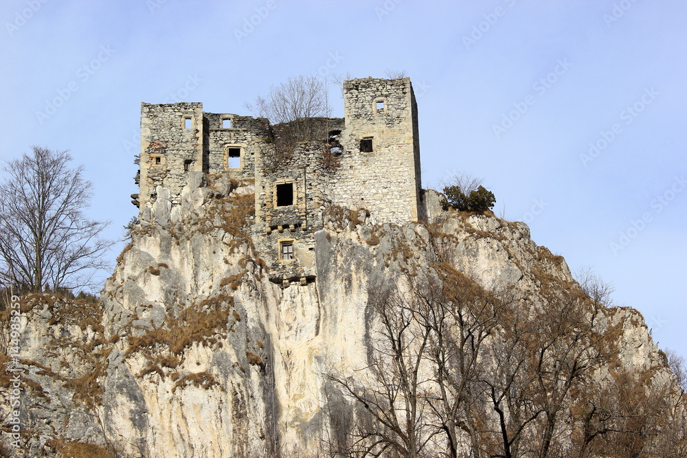 Die historische Burg Schachtenstein bei Thörl (Steiermark)