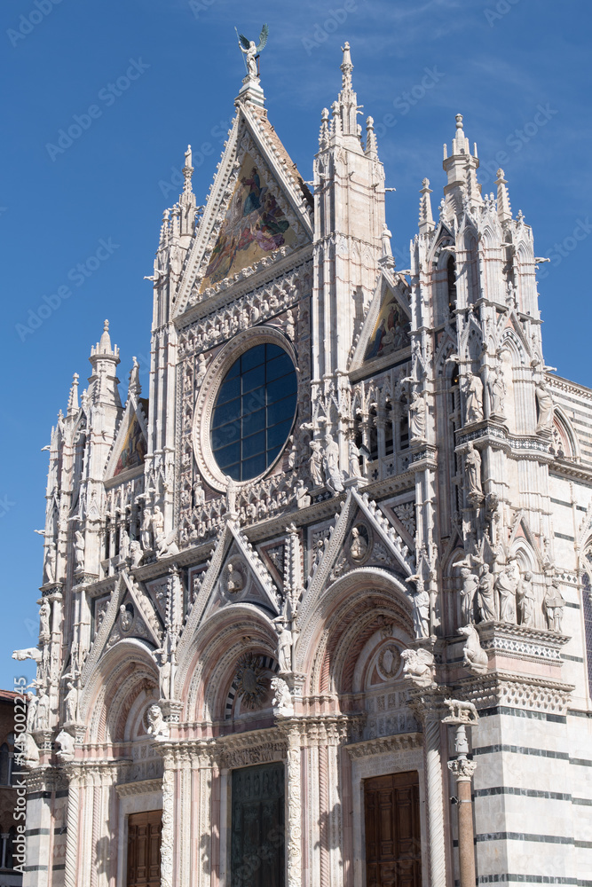 Fototapeta premium Siena Cathedral upper facade
