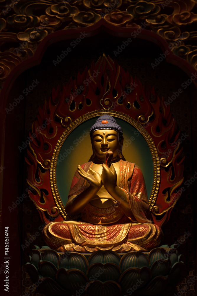 Fototapeta premium buddha statues in temple