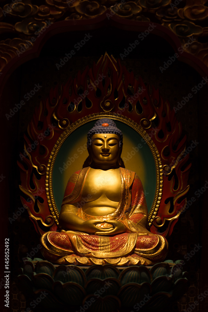 Obraz premium buddha statues in temple