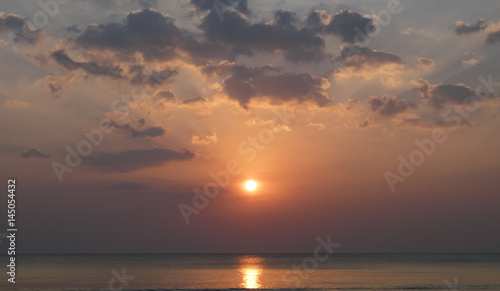 Beautiful sea sunset © Hunta
