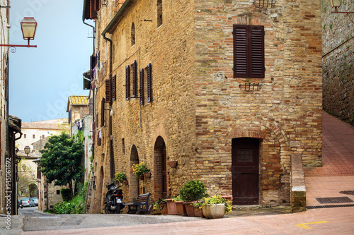 Fototapeta Naklejka Na Ścianę i Meble -  street old town San Gimignano