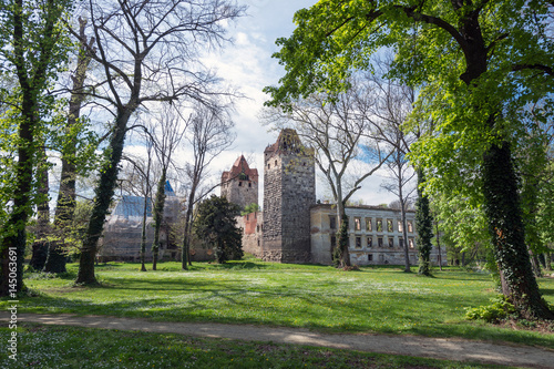 Schlosspark Ruine Pottendorf in Niederösterreich photo