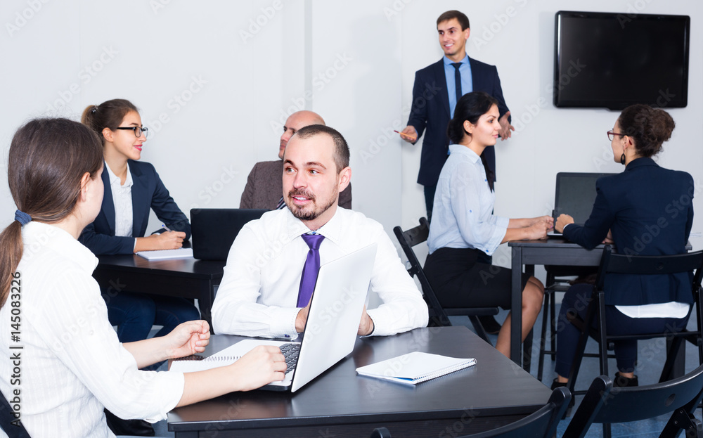 Fototapeta premium Employee presenting his idea
