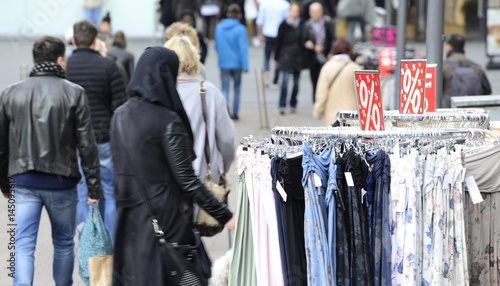 Sonderangebote im Einzelhandel Innenstadt Fußgängerzone