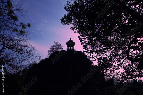 Paris Parc des Buttes Chaumont night