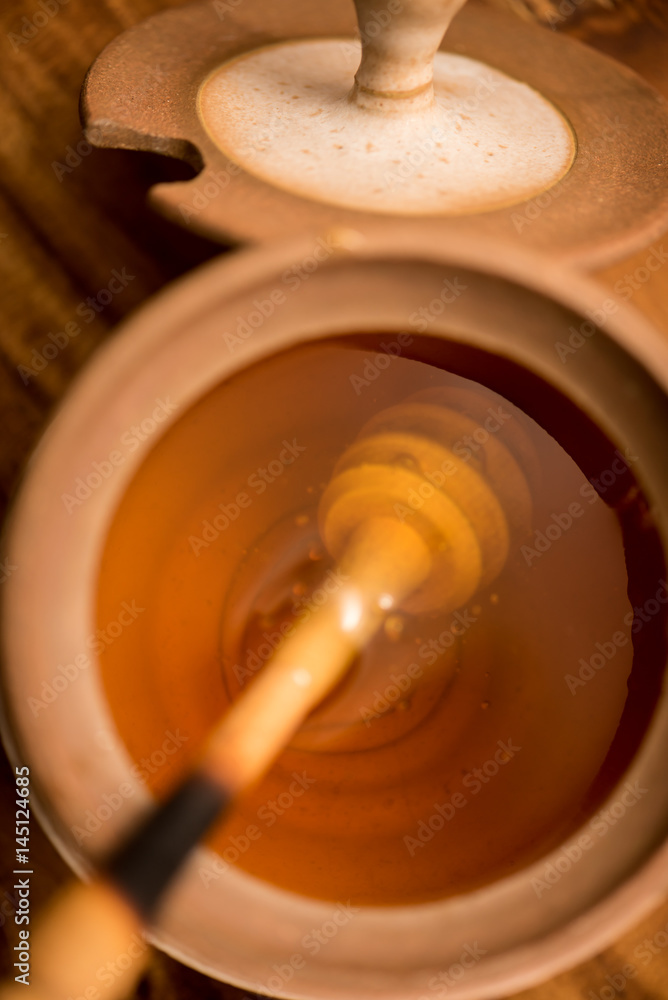 Honey Pot with Dripping Liquid Honey Honey Pot with Dripping Liquid Honey