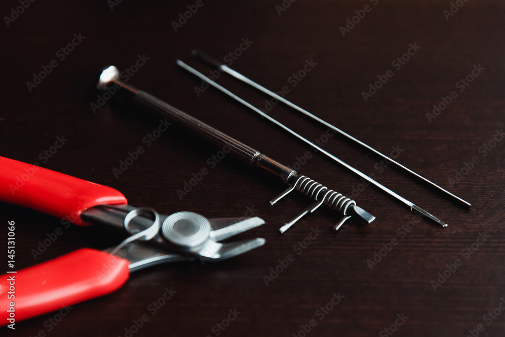 Repair, maintenance of the vaping device mod. Pliers, wire, fichral, coil, screwdriver Repair, maintenance of the vaping device mod. Pliers, wire, fichral, coil, screwdriver