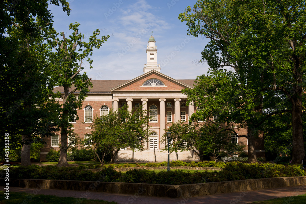 University building at UNC Chapel Hill