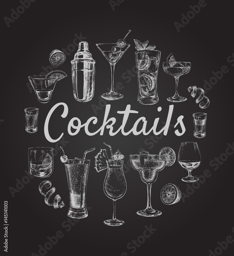 Set sketch cocktails and alcohol drinks hand drawn illustration