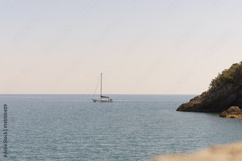 velero navegando en Porto ercole, Italia velero navegando en Porto ercole, Italia