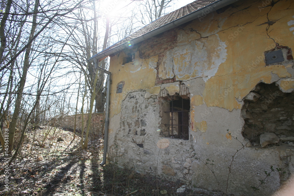 abandoned house abandoned house