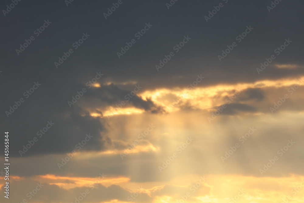 Obraz premium Sonne und Wolken