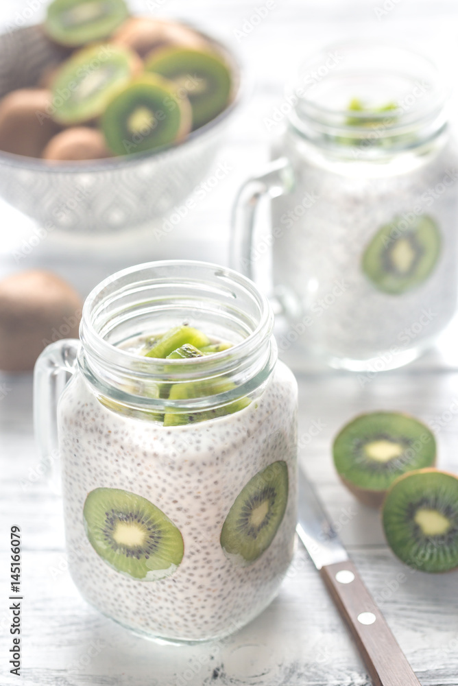 Chia seed puddings with kiwifruit slices Chia seed puddings with kiwifruit slices