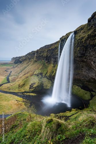 Fototapeta Naklejka Na Ścianę i Meble -  Seljalandsfoss is a waterfall in southern Iceland only a few hours drive from the country's capital Reykjavic.