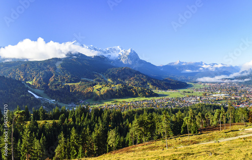 frischer Herbstmorgen bei Garmisch-Partenkirchen