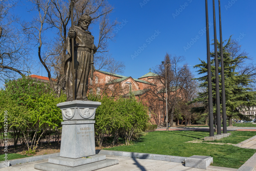 Obraz premium SOFIA, BULGARIA - APRIL 1, 2017: Monument of Bulgarian Tsar Samuel, Sofia, Bulgaria