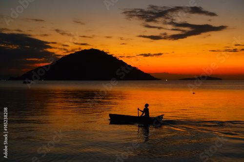 Fototapeta Naklejka Na Ścianę i Meble -   Fishermans on Lake Malawi - Malawi