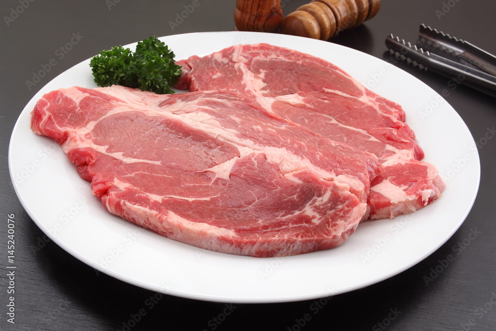 Fototapeta premium 牛肉 アメリカ産 サーロイン