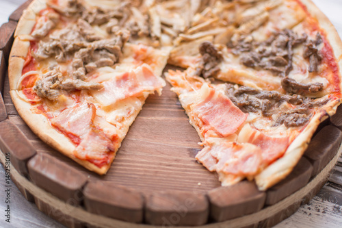 PIZZA ON WOODEN