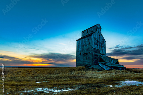 Grain Elevators on the Prairies 
