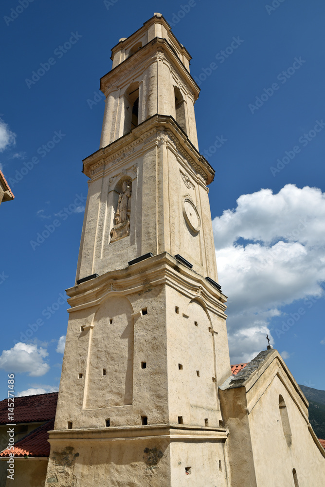 Clocher baroque de l'église du village de Soveria en Corse