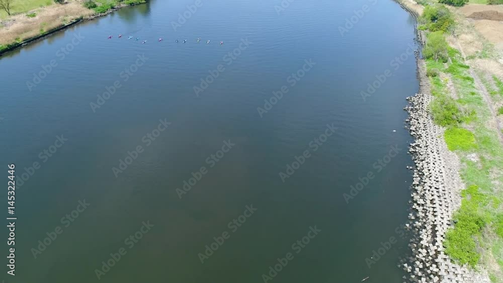 Shoot the river from the sky (30fps) Shoot the river from the sky (30fps)