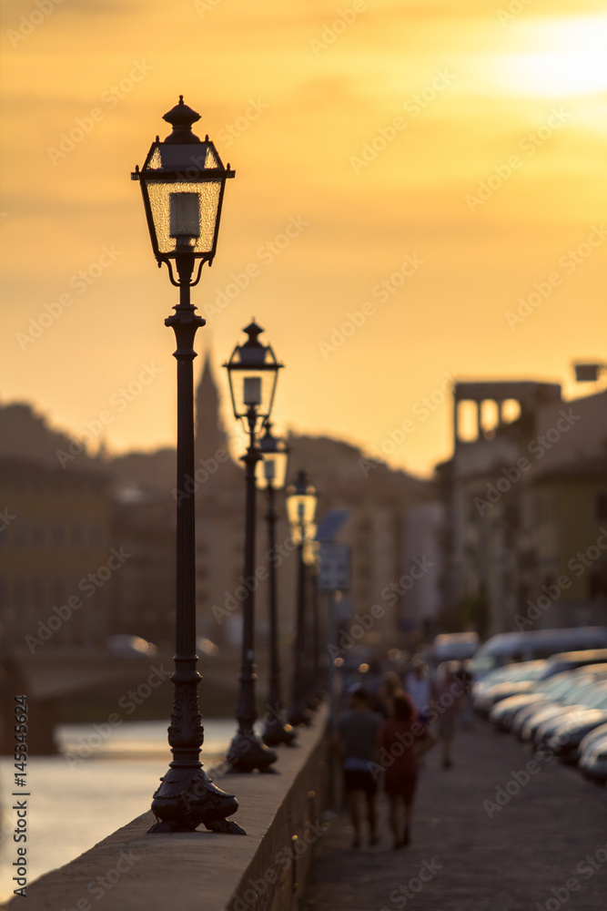 Urban sunset in Florence, Tuscany, Italy - obrazy, fototapety, plakaty 