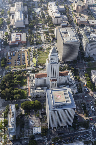 Afternoon aerial view of Lo...