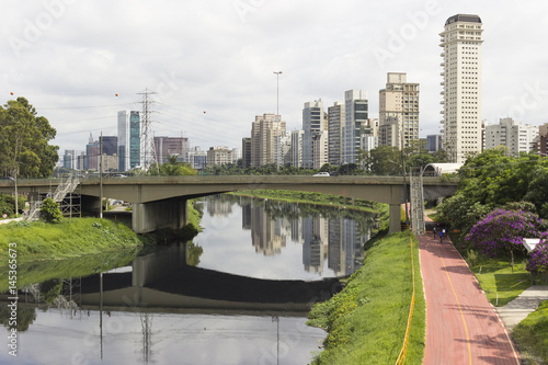 Marginal Pinheiros  Pinheiros river  Estaiada bridge - Sao Paulo  Brazil